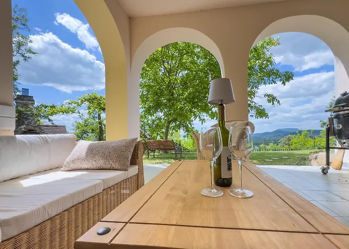 Апартаменты Revfueloep Panorama Kuria